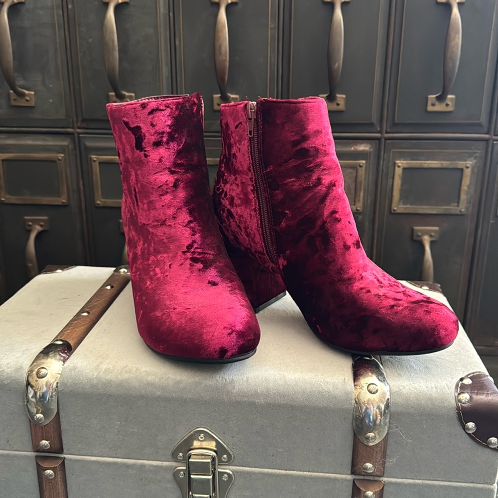 Room of Fashion Crushed Velvet boots - Picture 1 of 6